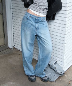 [미니피 PICK] RELAXED LOOSE-FIT JEANS_LIGHT BLUE [LC267PT22LU]