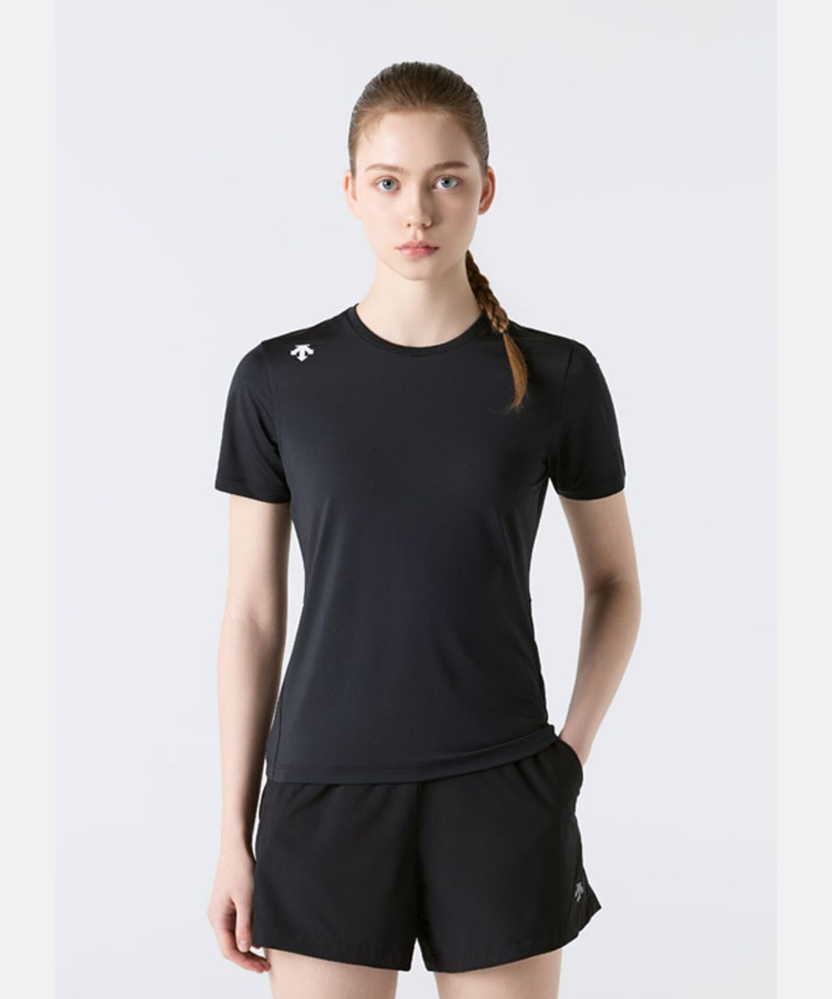 데상트(DESCENTE) 우먼스 러닝 반팔 티셔츠 블랙 SR122RTS32