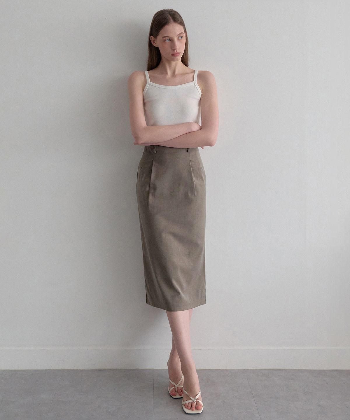 르나브(LENAV) esuant Skirt (딥 모카)
