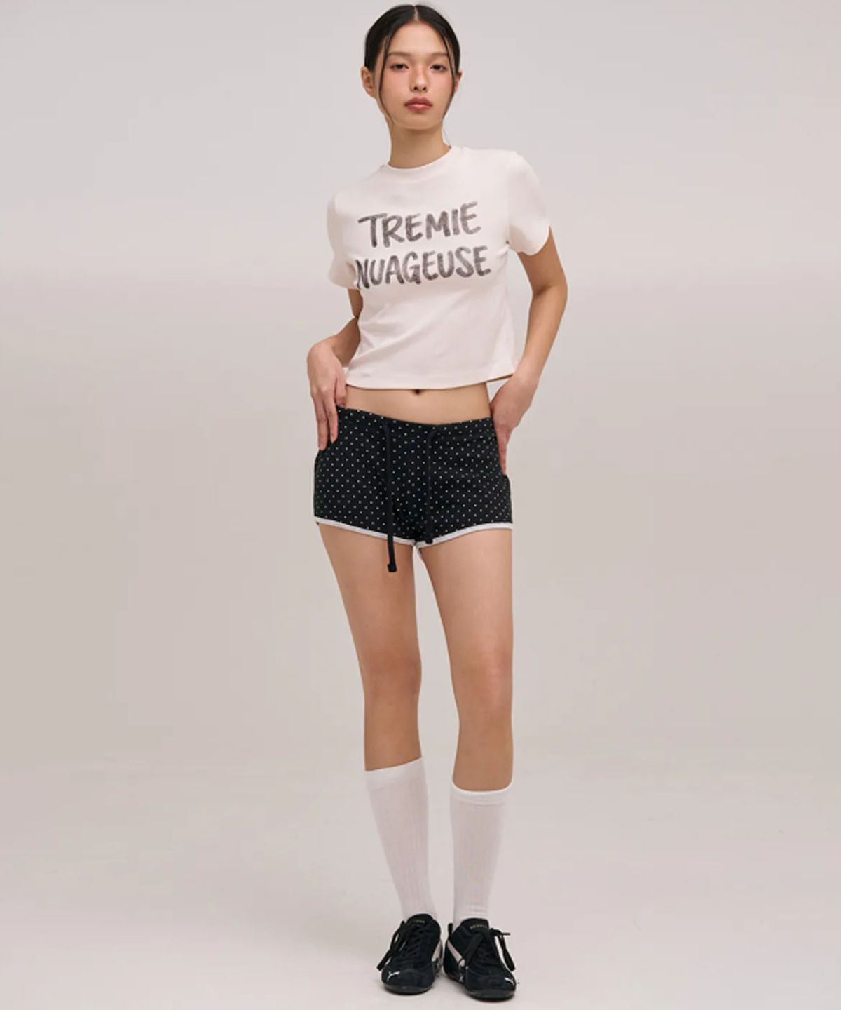 졸리앙볼(JOLIEENVOL) MICRO DOT SHORTS (BLACK)
