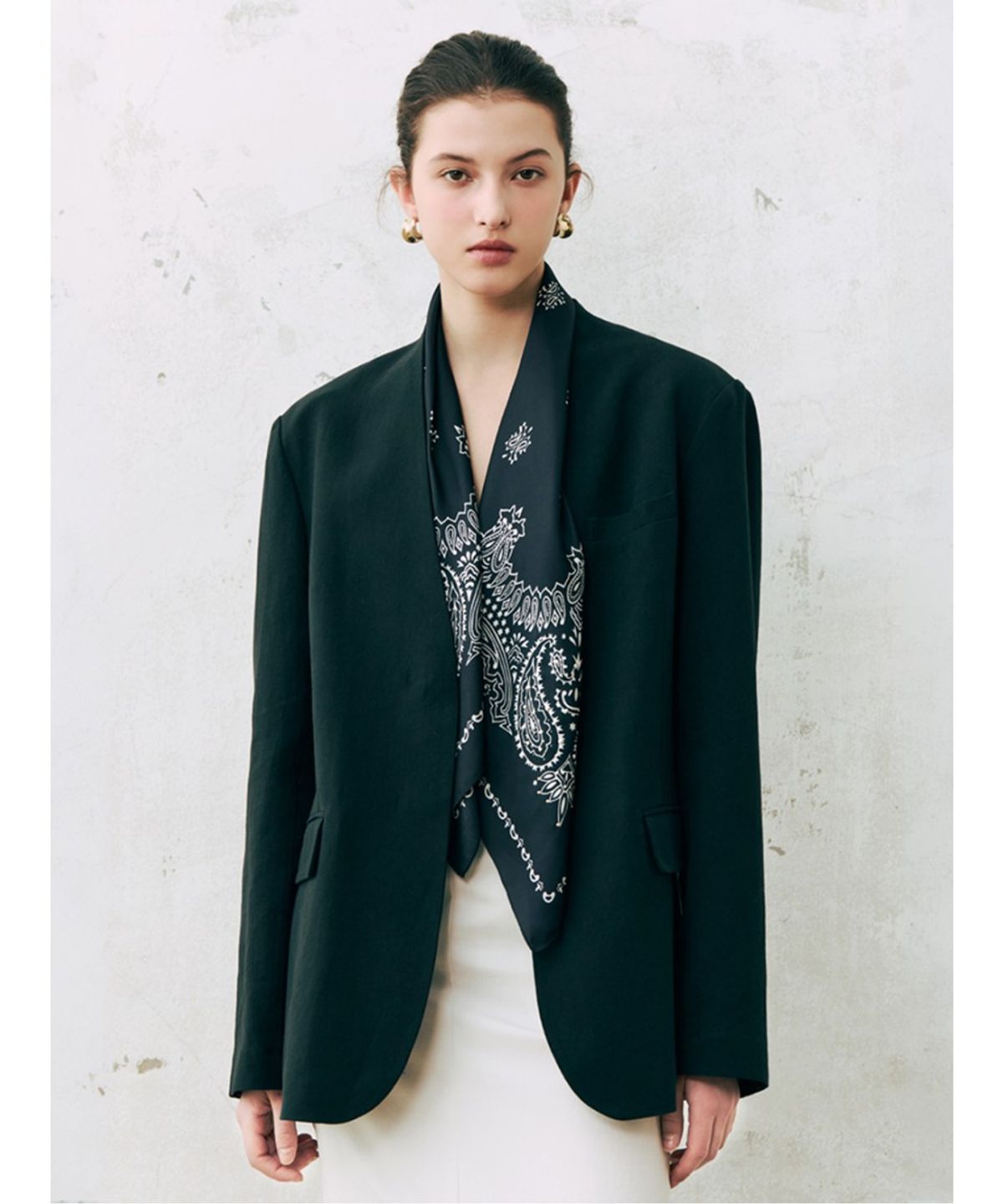 바니스뉴욕(BARNEYS NEWYORK) 실크100 스터드 스카프 블랙