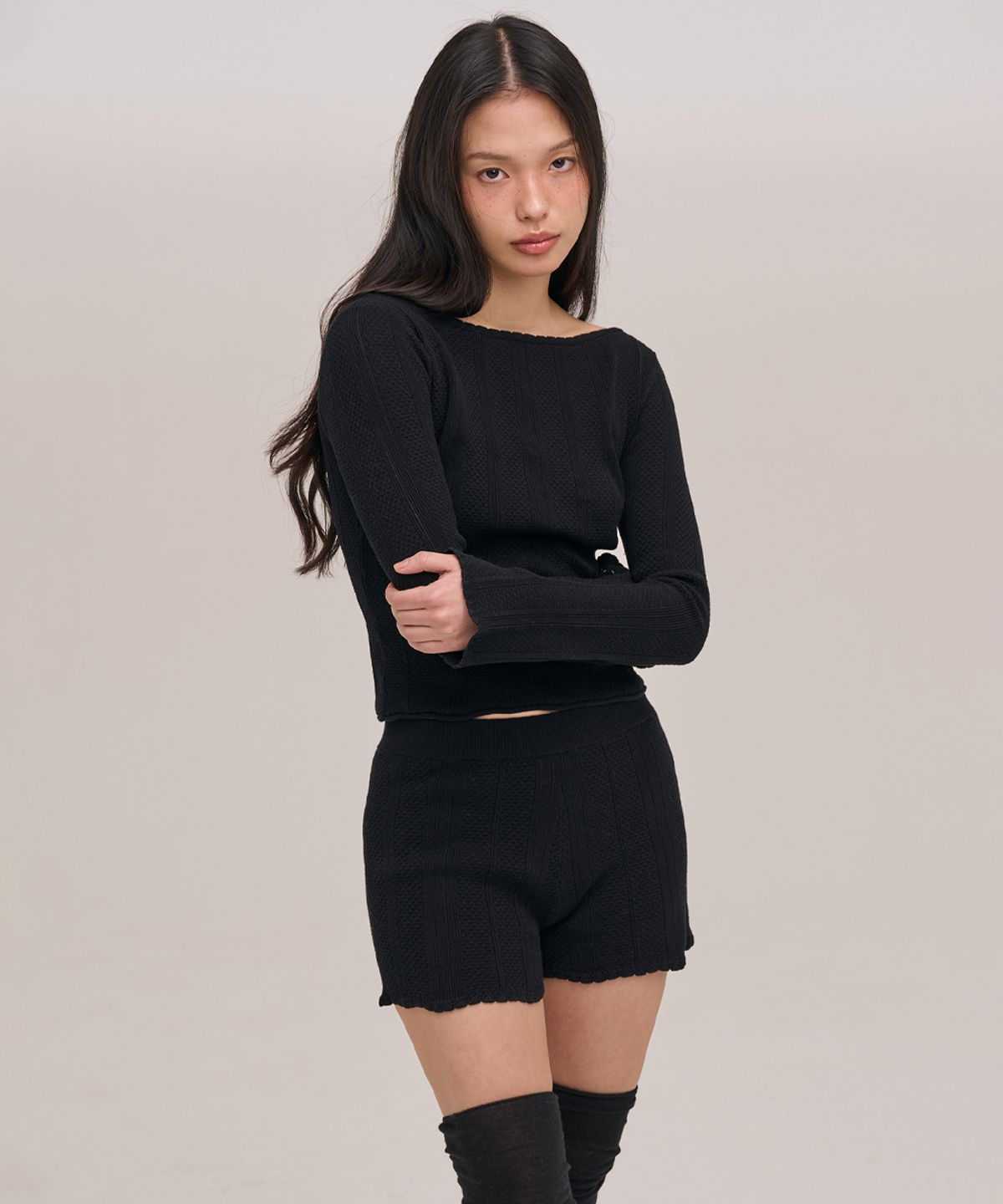 졸리앙볼(JOLIEENVOL) POINTELLE WRAPPED KNIT SHORTS (BLACK)