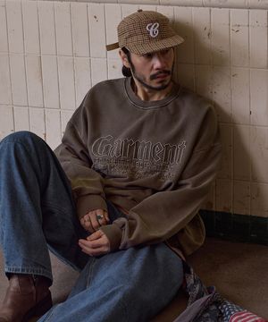 가먼트 파이핑 자수 피그먼트 맨투맨 브라운