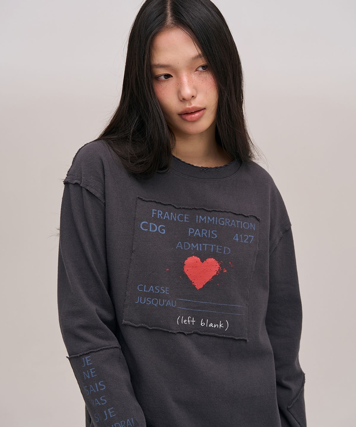 졸리앙볼(JOLIEENVOL) INSIDE OUT LONG SLEEVE (CHARCOAL)
