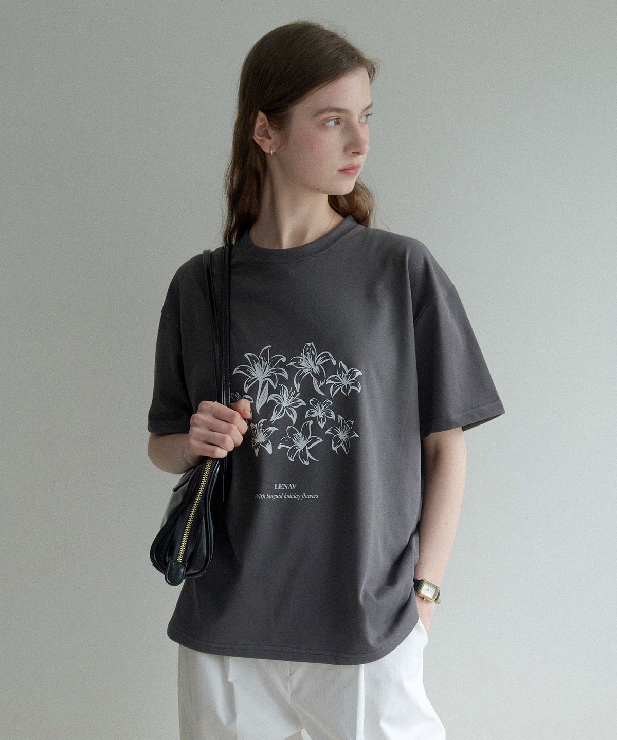 르나브(LENAV) esy flower T-shirts (차콜)