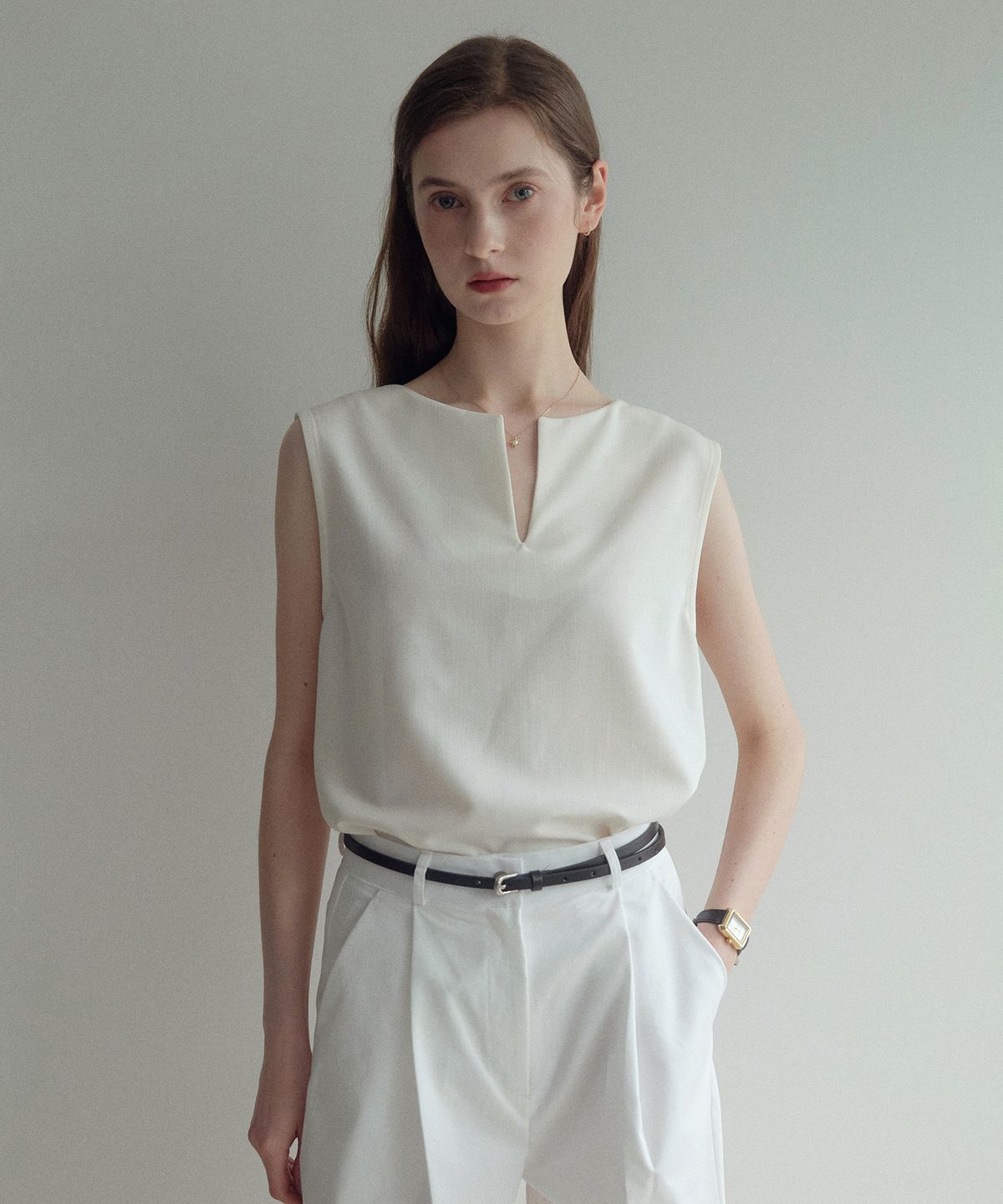 르나브(LENAV) esy sleeveless blouse (아이보리)