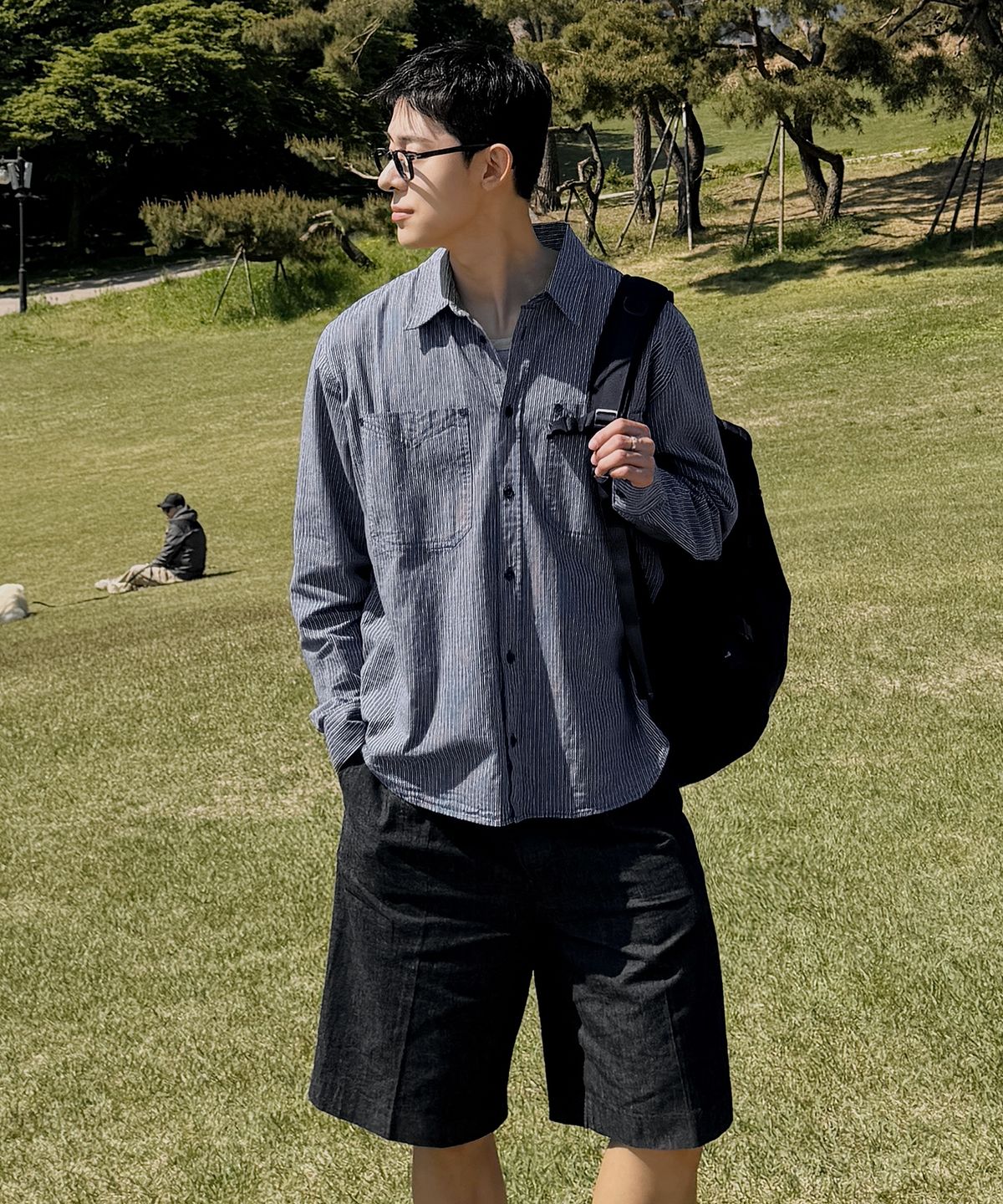 르몽생미셸(LE MONT ST MICHEL) Stripe Out Pocket Denim Shirt_Navy