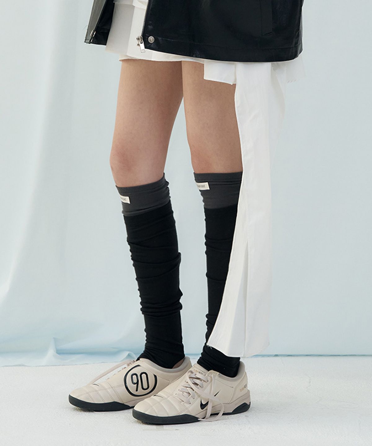 타버트(TARVERT) Logo Layered Legwarmers - Black