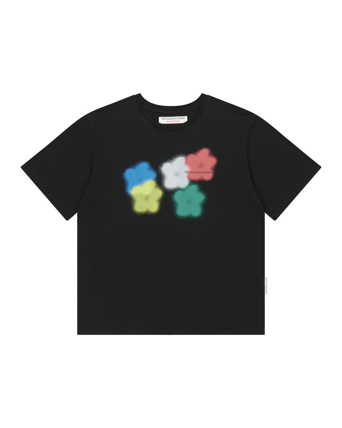 더뮤지엄비지터(THEMUSEUMVISITOR) FIVE FLOWER BLUR T-SHIRTS (BLACK)