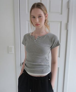 Lay Button Raglan Top - Grey