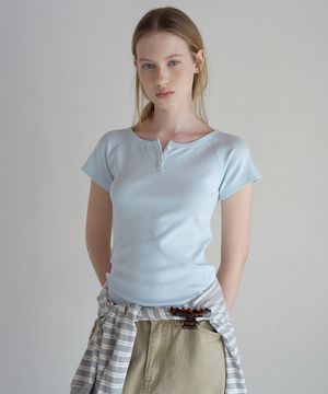 Lay Button Raglan Top - Light Blue