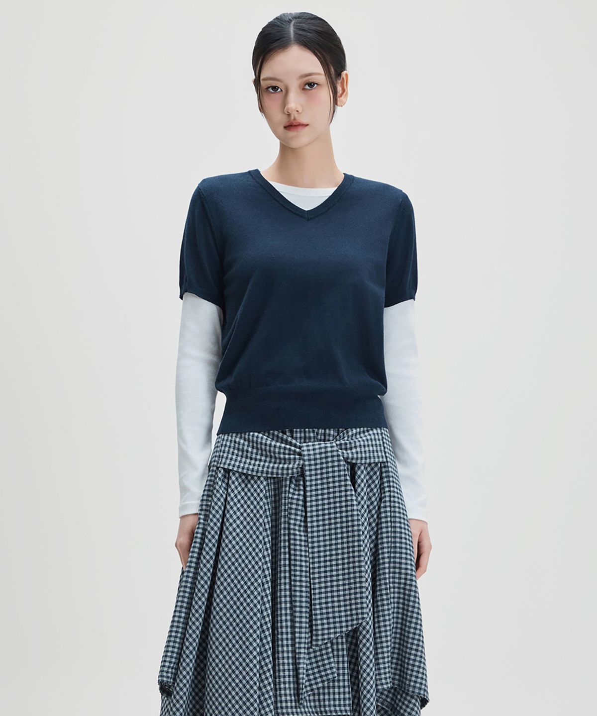 미쏘(MIXXO) [에센셜] V넥 반팔 풀오버_MIWKAG420T