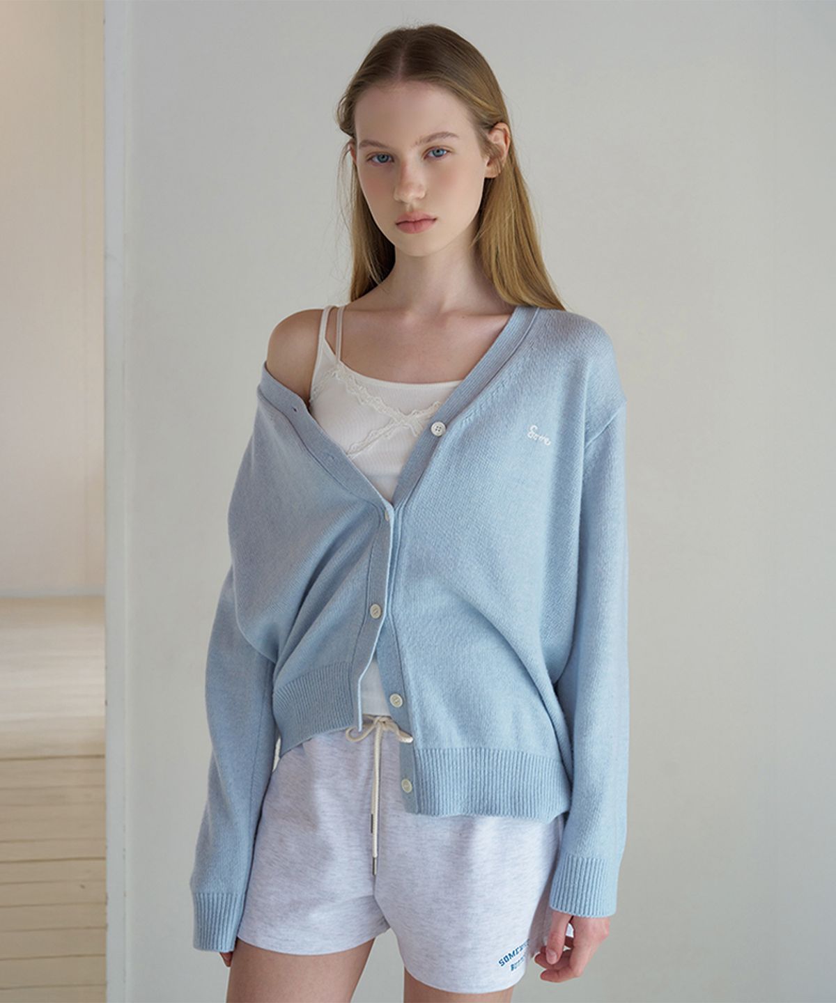 썸웨어버터(SOMEWHEREBUTTER) Rudy V-Neck Cardigan - Light Blue
