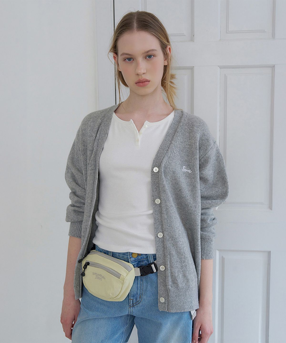 썸웨어버터(SOMEWHEREBUTTER) Rudy V-Neck Cardigan - Grey