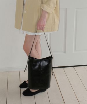 New Benta Shoulder Bag - Black