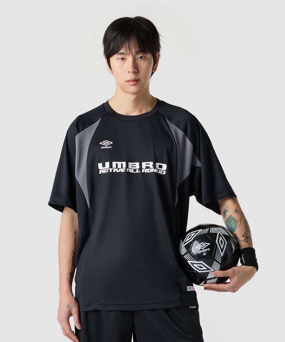 엄브로(UMBRO) 올라운드 기능성 반팔 게임 셔츠 블랙 UR121SRS39