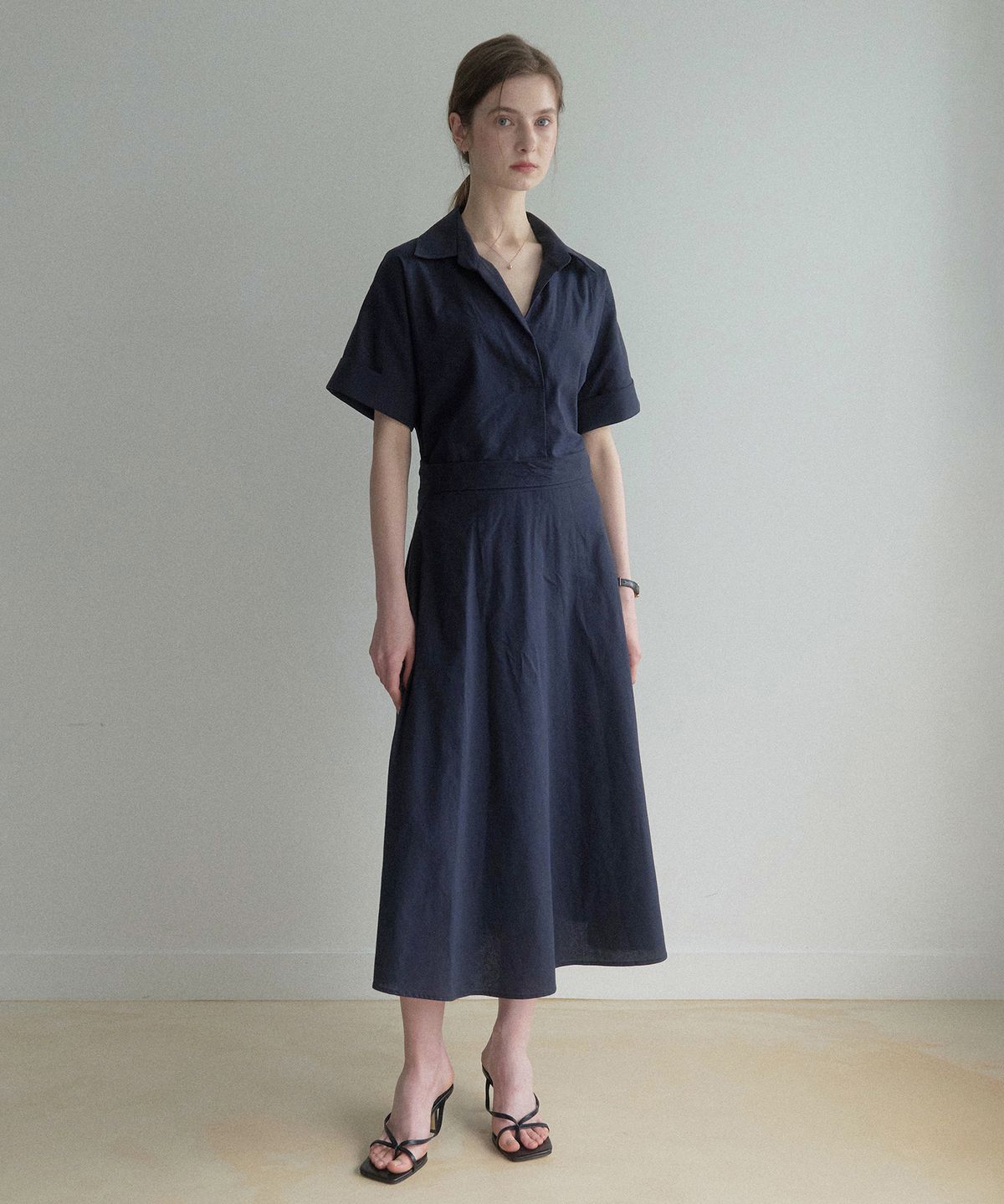 르나브(LENAV) Linen Snap kara one-piece (네이비)