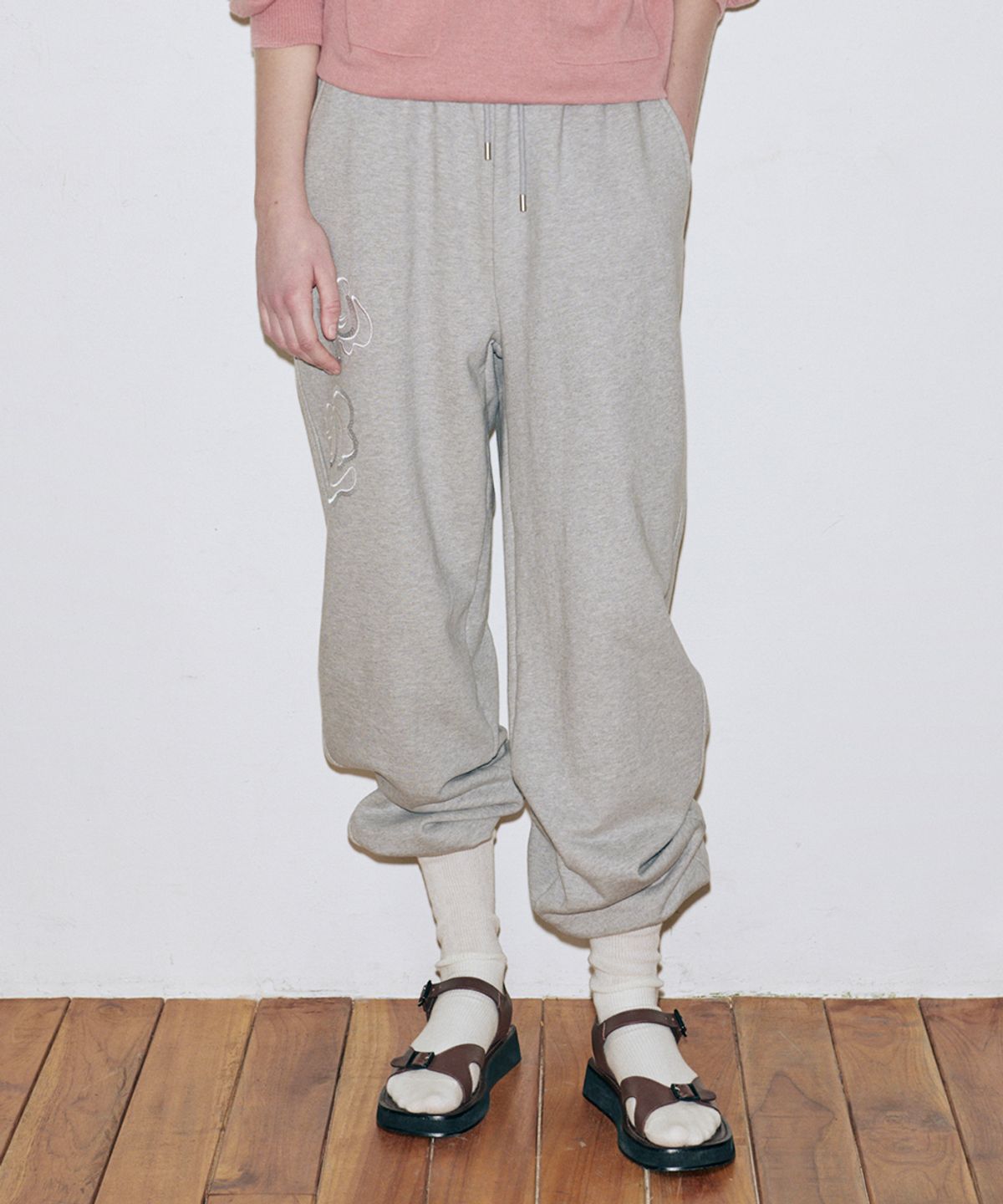 시눈(SINOON) Rose Stamp Jogger Pants (Melange Grey)