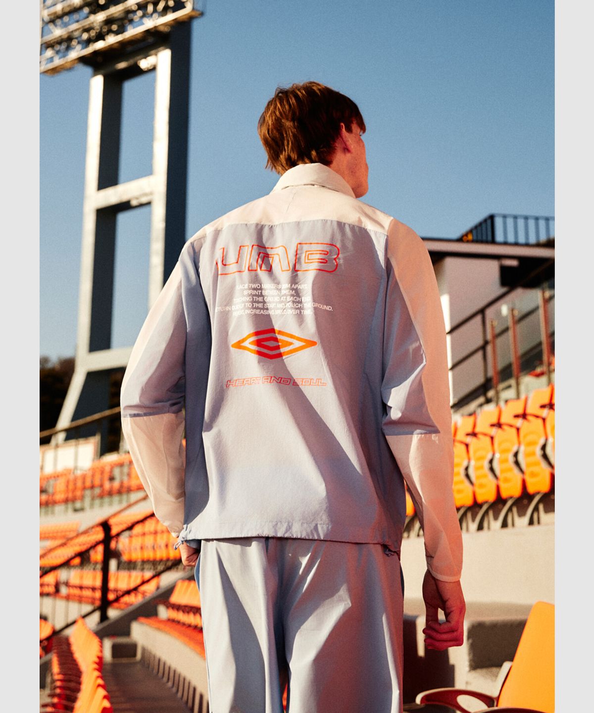 엄브로(UMBRO) 올라운드 초경량 후드형 패커블 바람막이 자켓 스카이블루 UR124SJK32