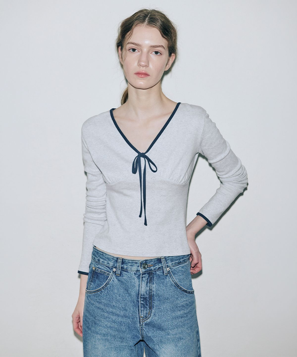 시눈(SINOON) Neck Ribbon T-Shirt (Melange Grey)