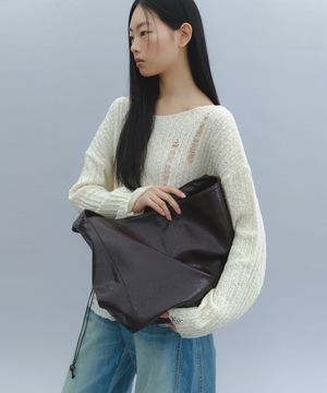 글로시 루즈 호보 백 - 브라운