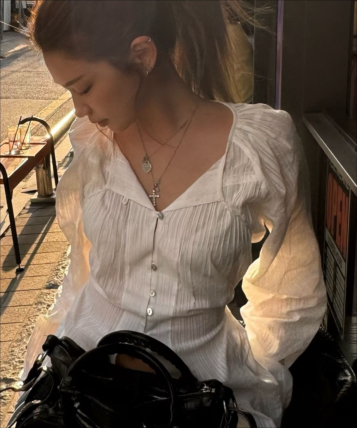 글로니(GLOWNY) MISTY SHEER BLOUSE (WHITE)