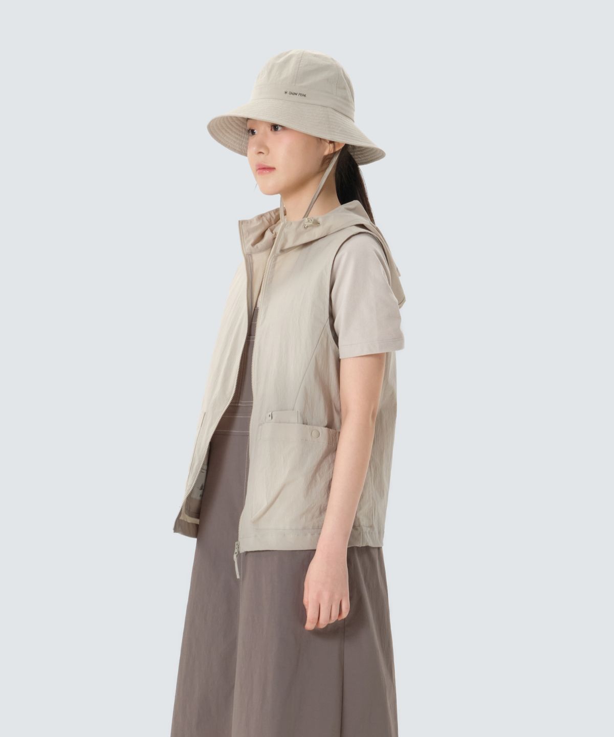 스노우피크 어패럴(SNOWPEAK APPAREL) 루트 여성 후드 베스트 (S26MWRVE65) Light Beige