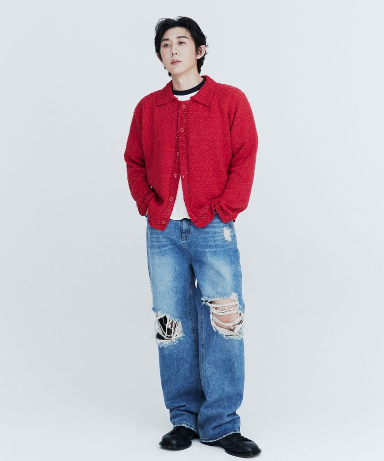 Damage washed jeans / BLUE