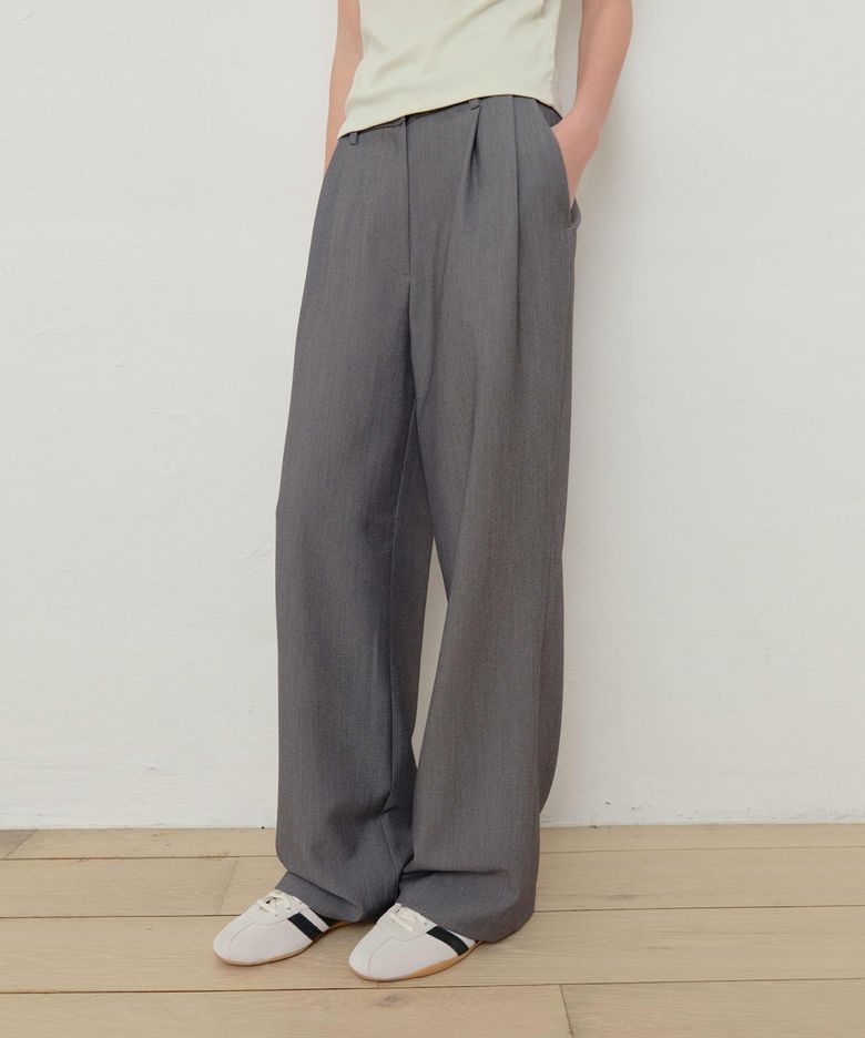 Wide Two-Tuck Pants