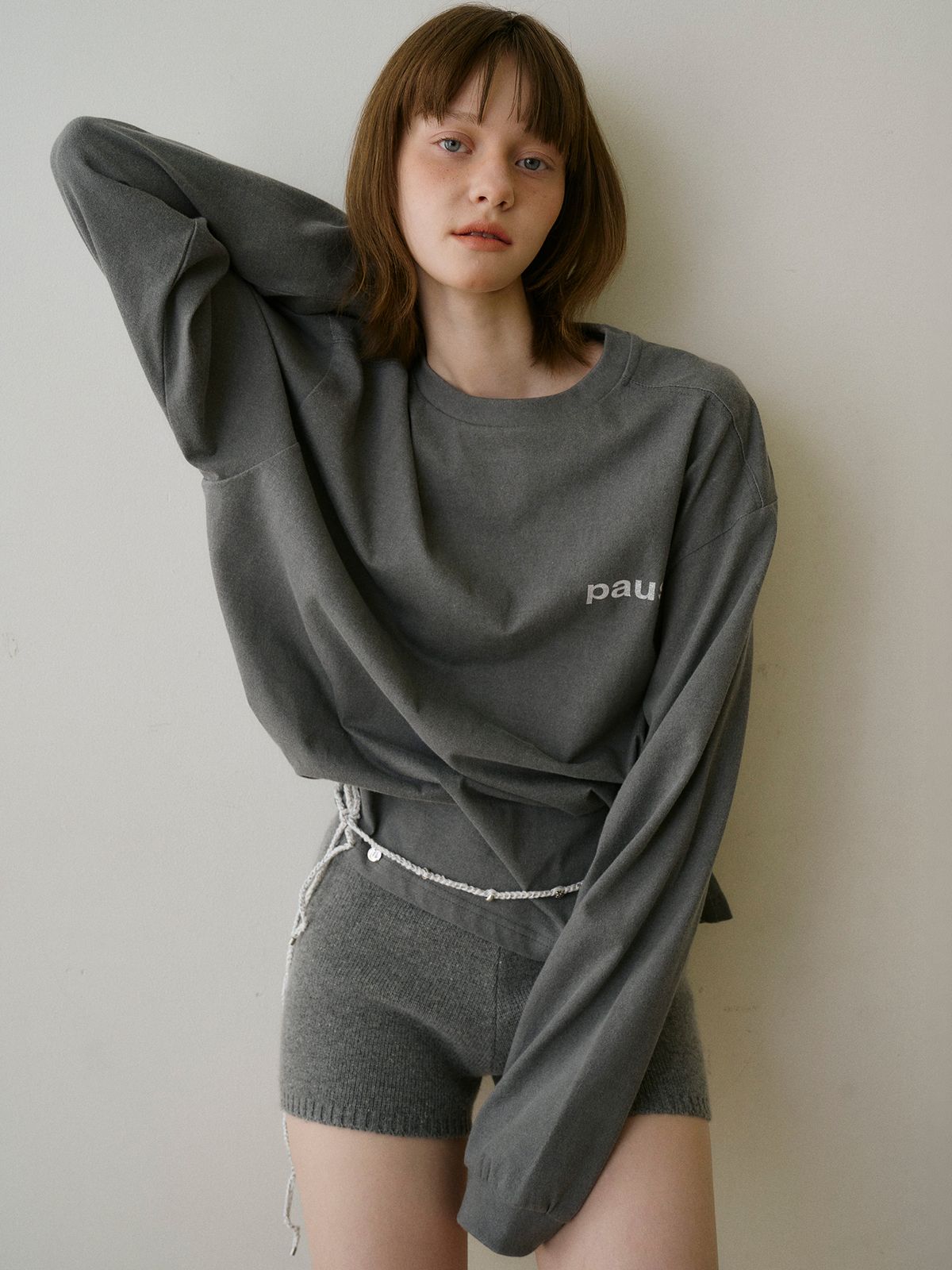 틴닛(TINKNIT) 퍼스프린트스웻셔츠_챠콜