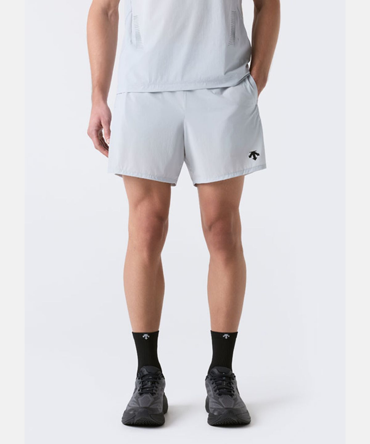 데상트(DESCENTE) 러닝 브리프 라인드 쇼츠 그레이 SR223RHP41