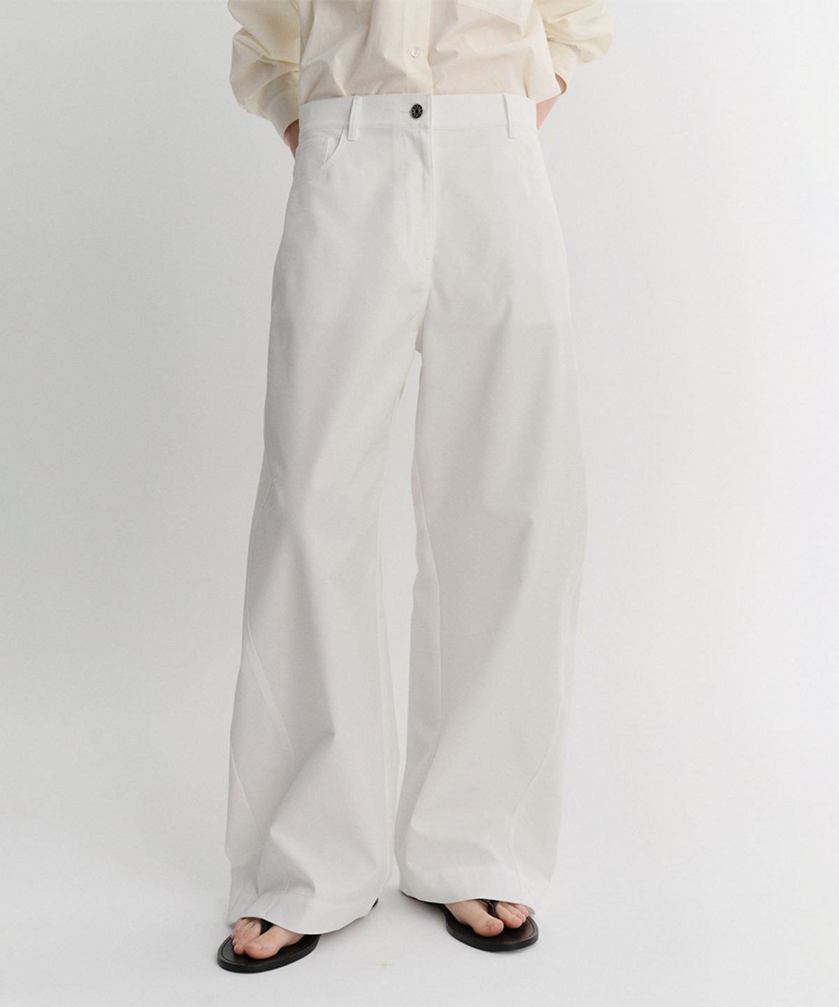 이아(EAAH) LIV BARREL COTTON PANTS (WHITE)