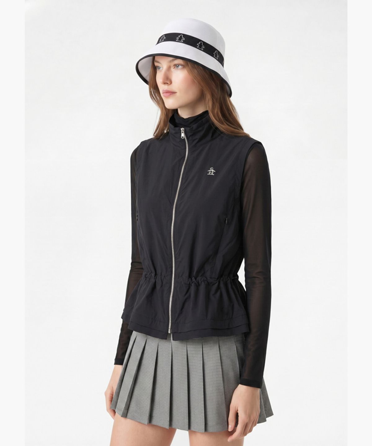 먼싱웨어(MUNSINGWEAR) 여성 플레어 경량 베스트 블랙 MR222LWV42