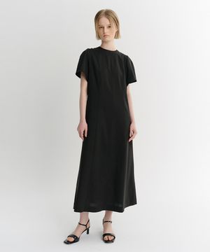 LINEAR MOCK NECK DRESS (BLACK)