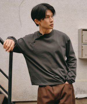 사이드 헨리 넥 롱 슬리브 [차콜]