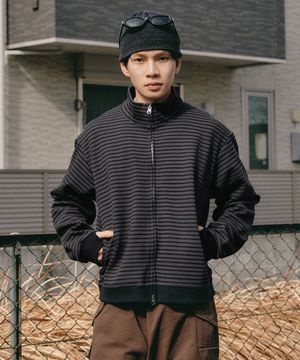 스트라이프 풀 집 핑거 홀 스웨트 셔츠 [차콜]