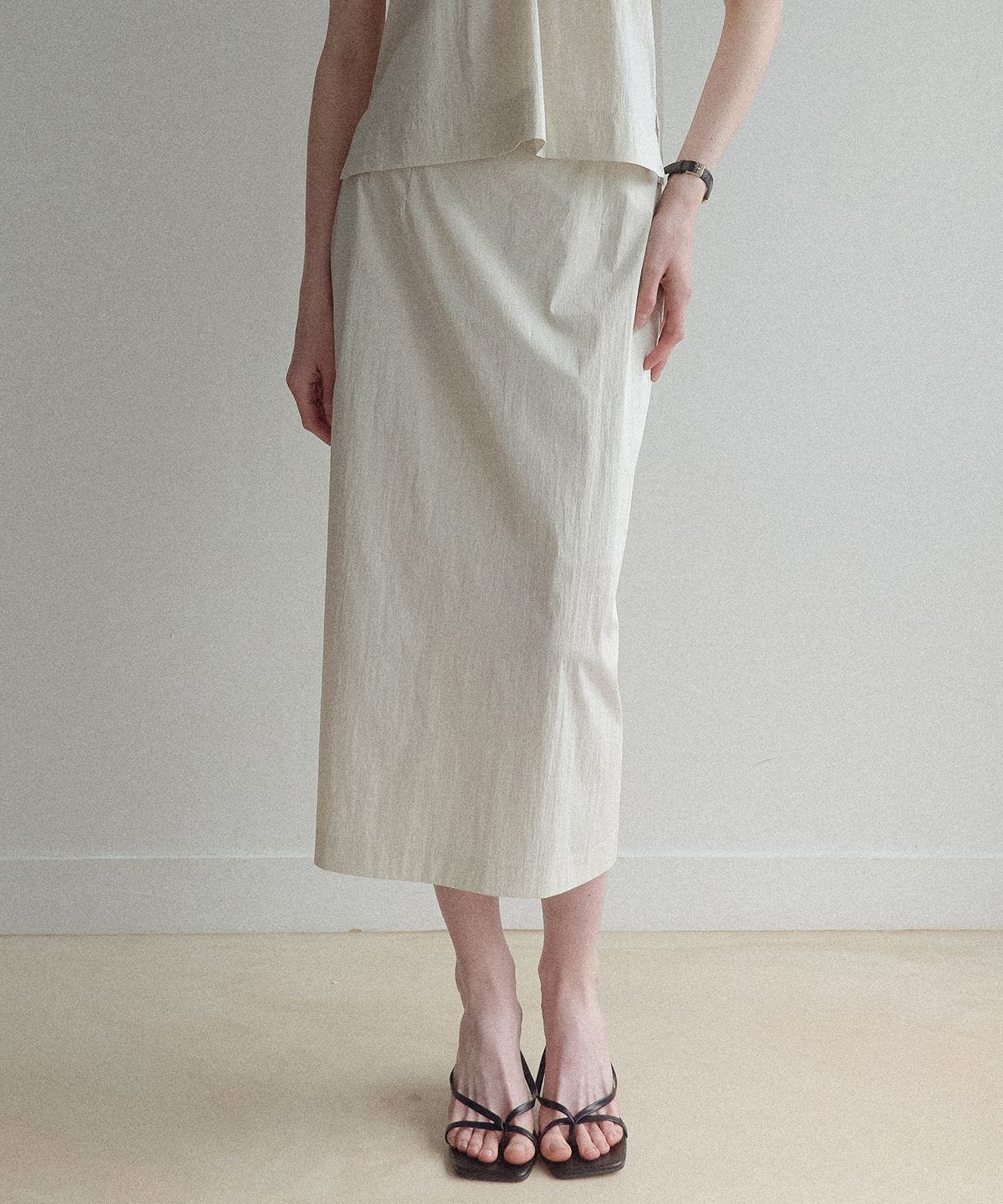 르나브(LENAV) Sue Skirt (베이지)