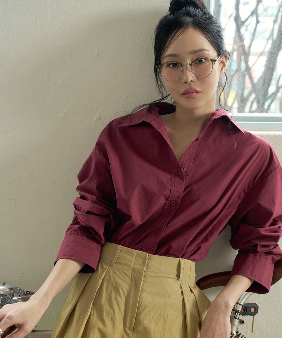 모르브13(MORVE13) 시그니처 센티르 자수 셔츠