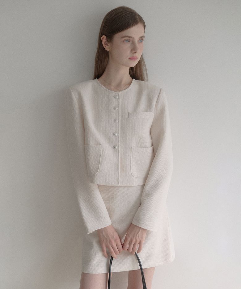 esy round long sleeve tweed crop jacket (아이보리)