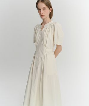 LAYN TUCK VOLUME DRESS (CREAM)