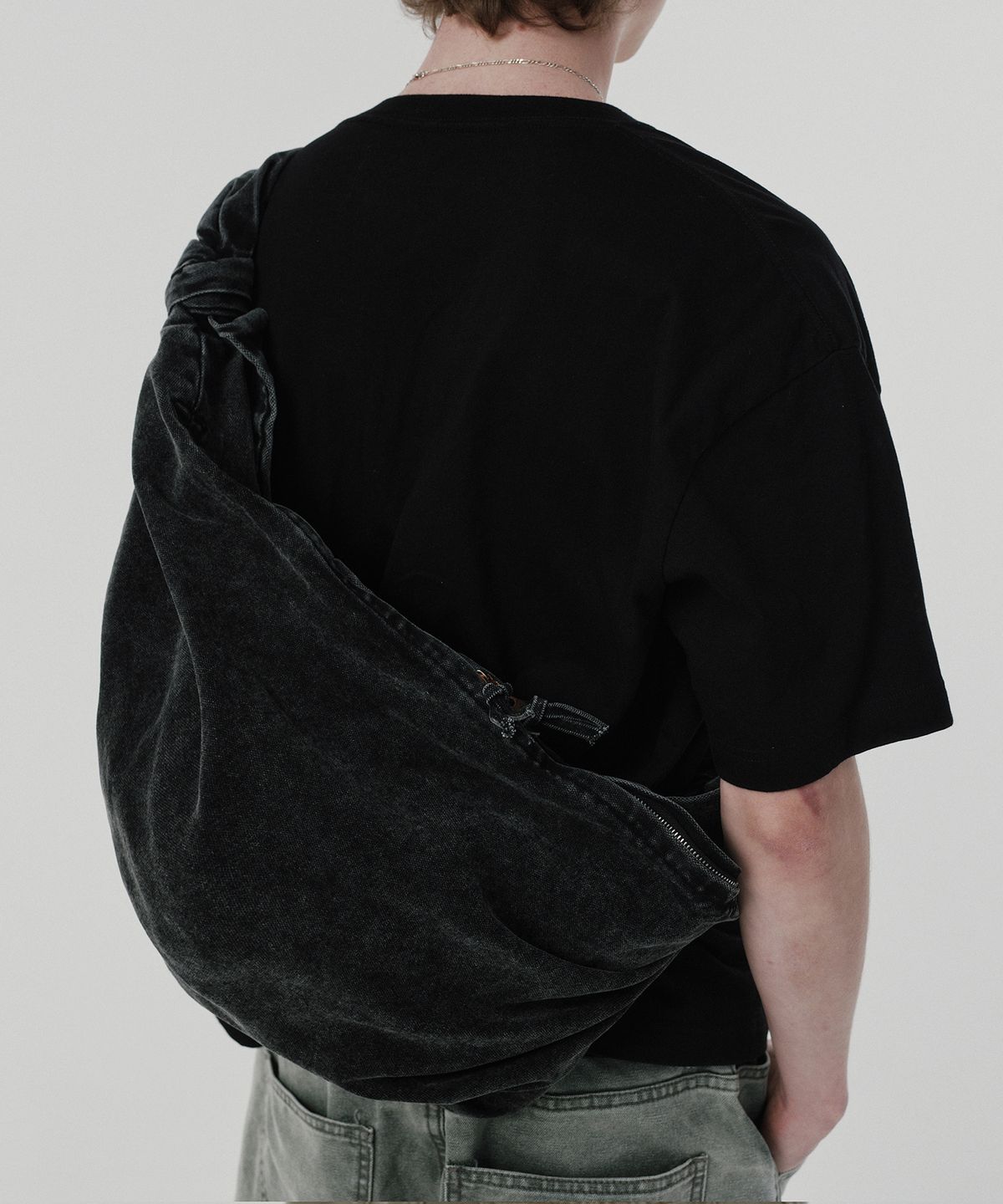스웨이드(SUADE) WASHED HOBO BAG [BLACK]