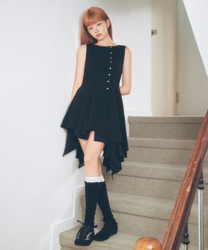 [레이 PICK] Unbalanced flow one piece BLACK