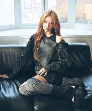 [레이 PICK] Striped layered button leg warmer CHARCOAL