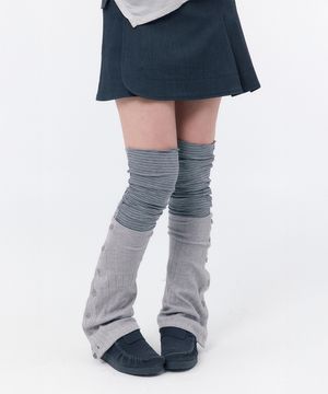 [레이 PICK] Striped layered button leg warmer GREY