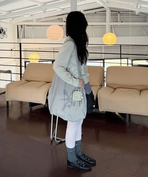 빅 로고 라이트 쇼퍼백_그레이