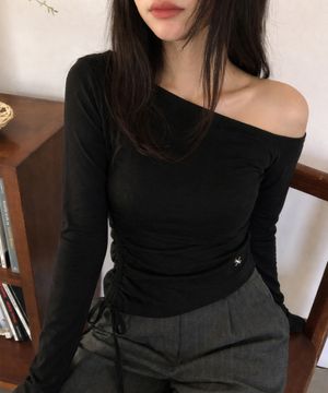 셔링 오프숄더 롱 슬리브_블랙