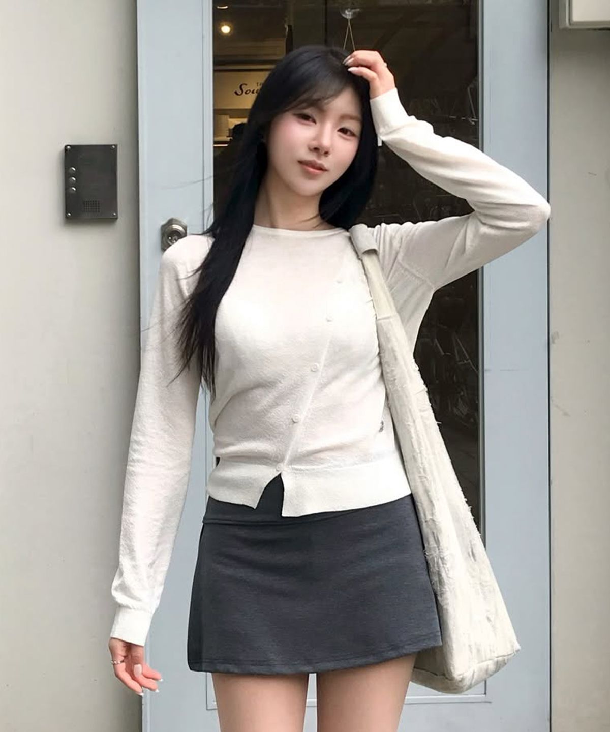 로우그(RAWGUE) 언밸런스 버튼업 니트_아이보리
