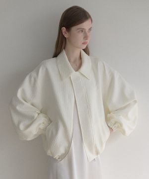 esy kara embossed blouson (아이보리)