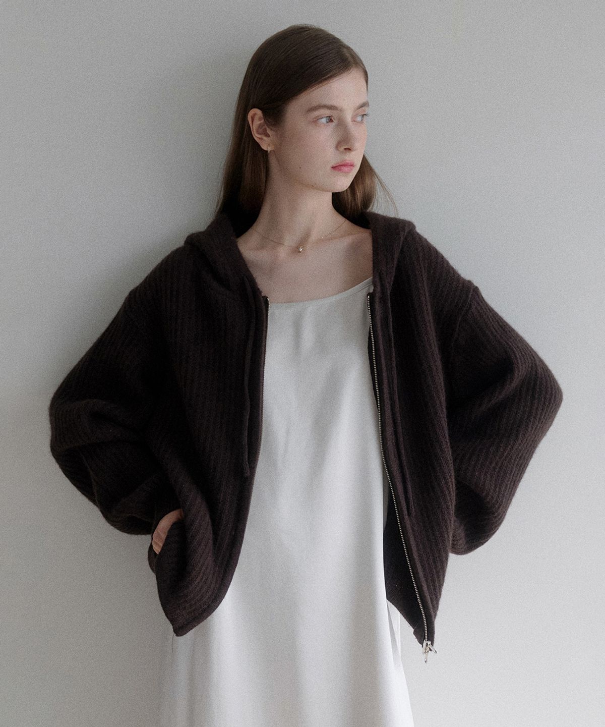 르나브(LENAV) esy cashmere hood knit zip up (브라운)