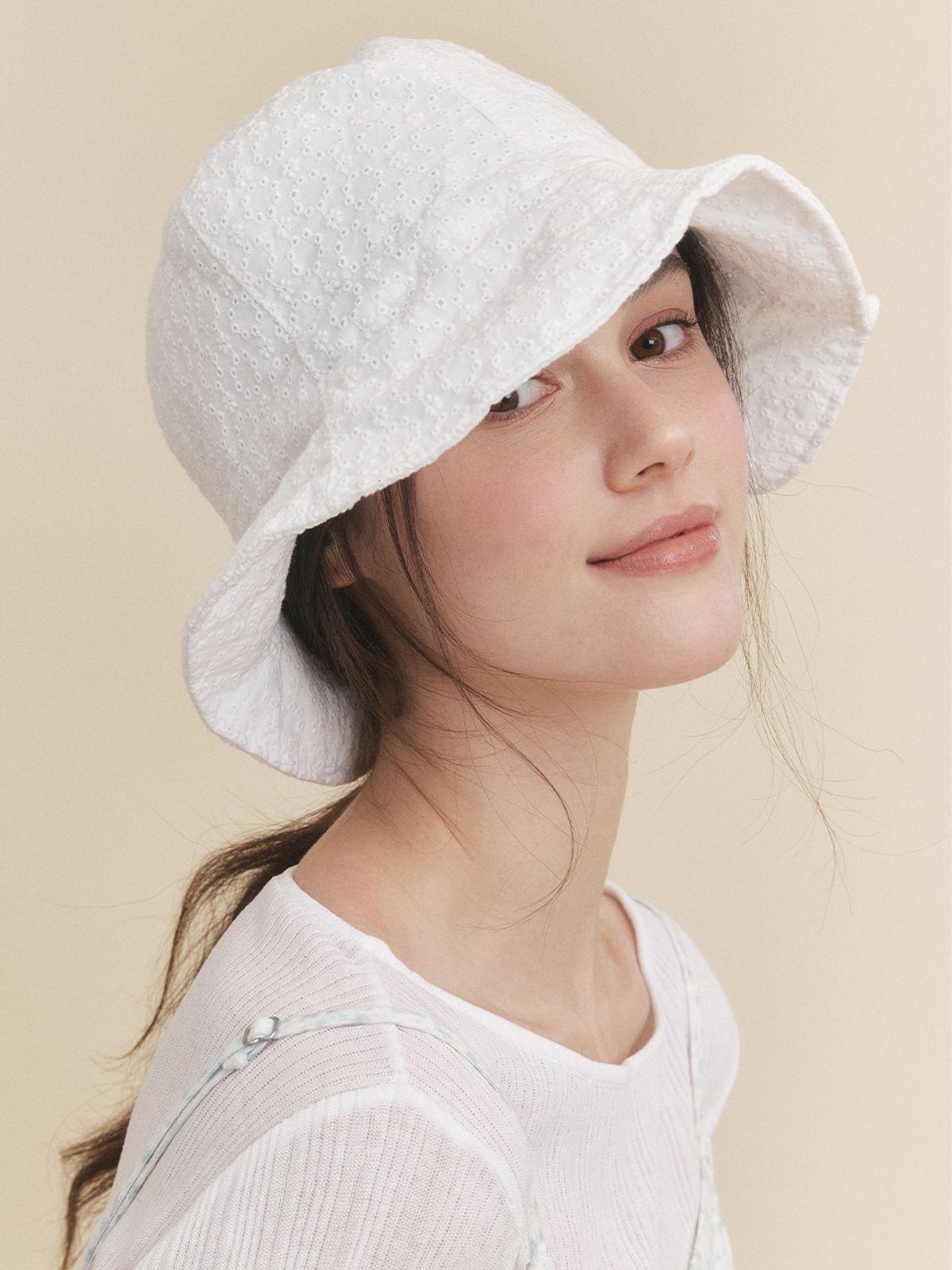 앵브록스(ENGBROX) lilian eyelet string bucket hat